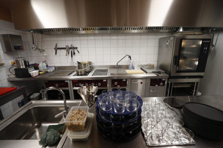 Création d'une cuisine et équipement pour un Bar / Restaurant