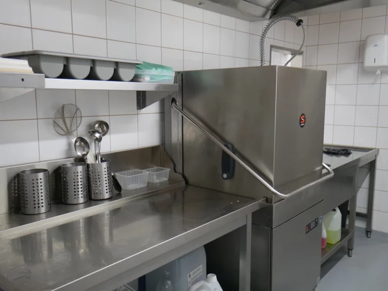 Matériel pour métier de bouche - création d'une cuisine pour un restaurant